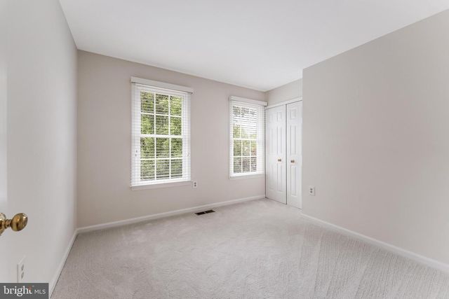 13203 STONE HEATHER DR, Herndon, VA 20171