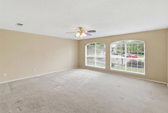 531 Pecan Leaf Drive, Lancaster, TX 75146