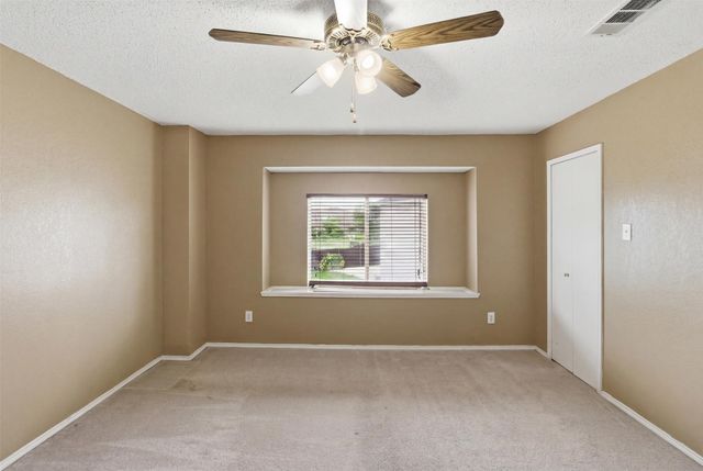 531 Pecan Leaf Drive, Lancaster, TX 75146