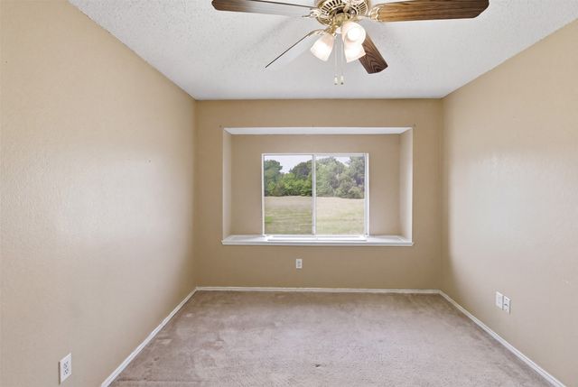 531 Pecan Leaf Drive, Lancaster, TX 75146
