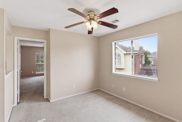 531 Pecan Leaf Drive, Lancaster, TX 75146