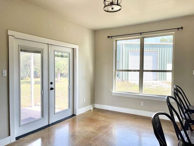 923 Debco LN, Spicewood, TX 78669