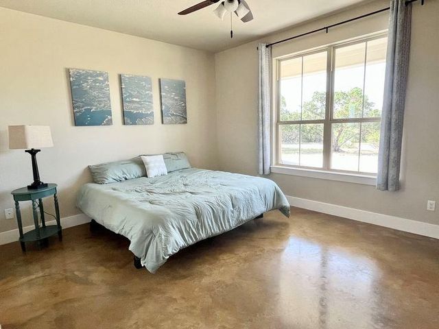 923 Debco LN, Spicewood, TX 78669