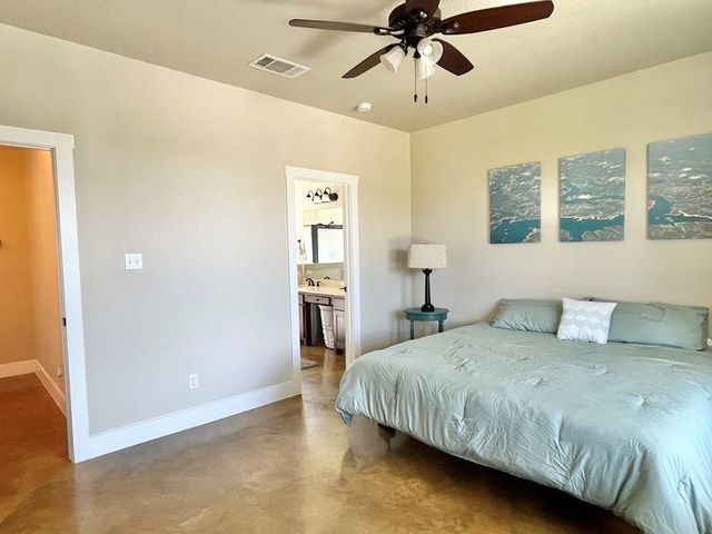 923 Debco LN, Spicewood, TX 78669