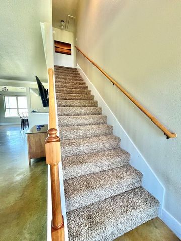 923 Debco LN, Spicewood, TX 78669