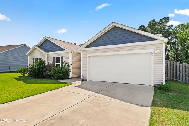 19 Evian Court, Hampstead, NC 28443
