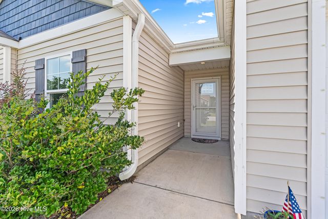 19 Evian Court, Hampstead, NC 28443