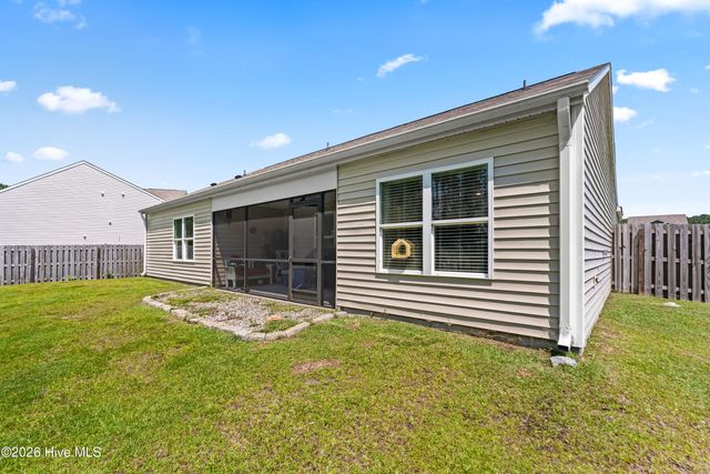 19 Evian Court, Hampstead, NC 28443
