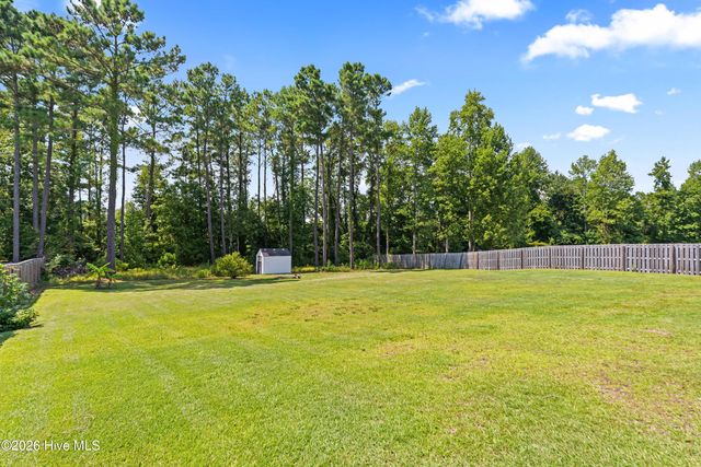 19 Evian Court, Hampstead, NC 28443
