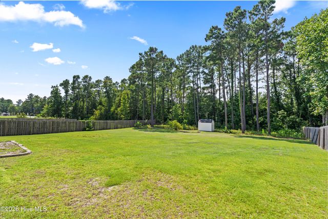 19 Evian Court, Hampstead, NC 28443