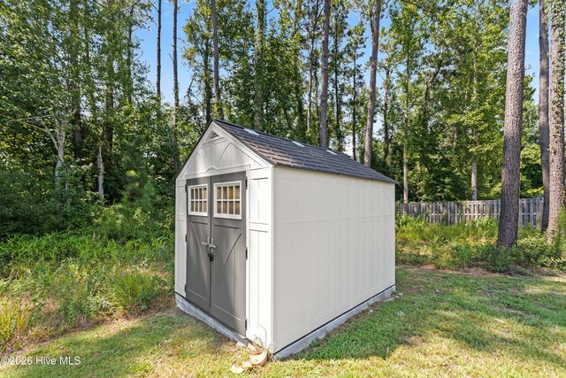 19 Evian Court, Hampstead, NC 28443