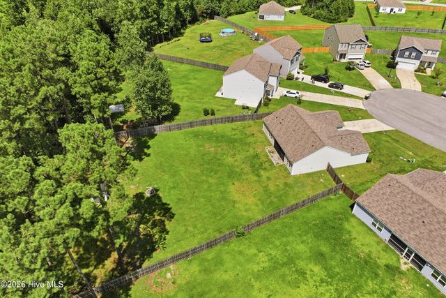 19 Evian Court, Hampstead, NC 28443