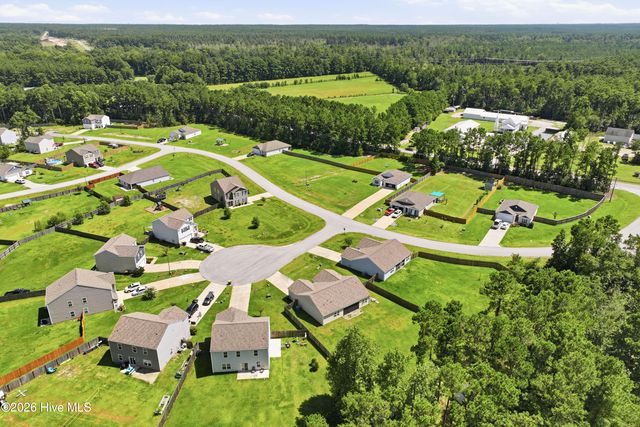 19 Evian Court, Hampstead, NC 28443