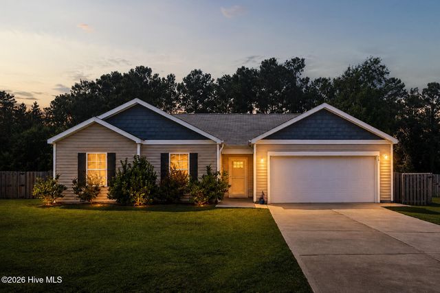 19 Evian Court, Hampstead, NC 28443