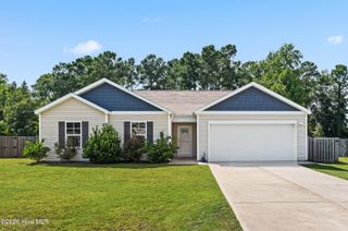 19 Evian Court, Hampstead, NC 28443