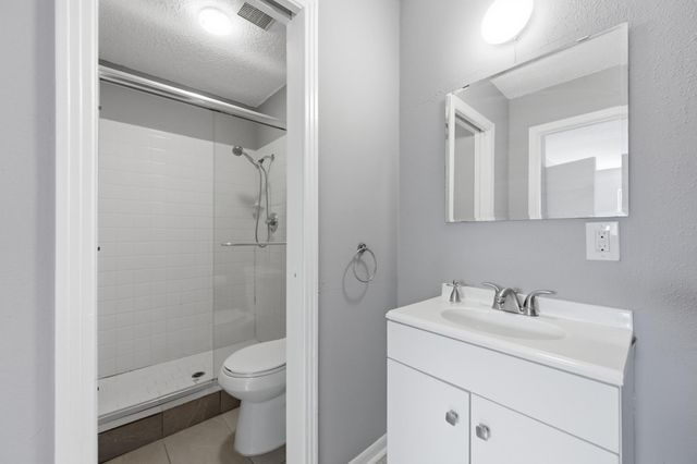 6406 Chimney Creek CIR B, Austin, TX 78723