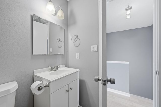 6406 Chimney Creek CIR B, Austin, TX 78723