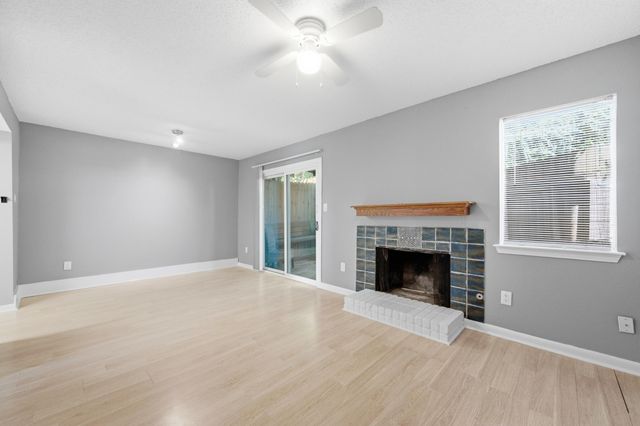 6406 Chimney Creek CIR B, Austin, TX 78723