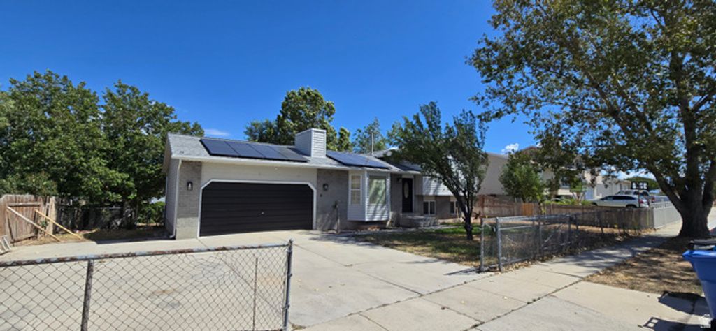 8202 W WESTBURY DR, Magna, UT 84044 — photo 2