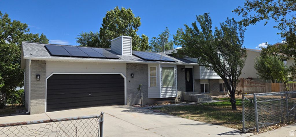 8202 W WESTBURY DR, Magna, UT 84044 — photo 3