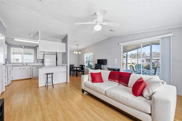 25323 CASA DEL LAGO LANE, Leesburg, FL 34748