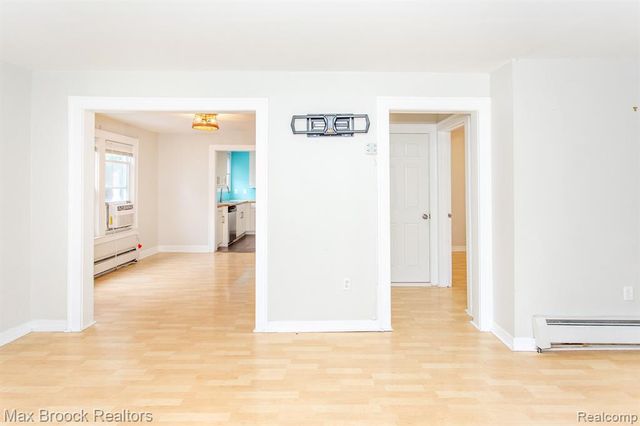 455 E Lewiston Avenue, Ferndale, MI 48220