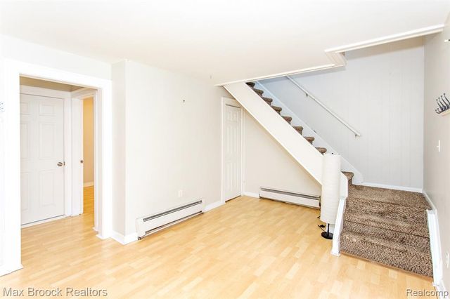 455 E Lewiston Avenue, Ferndale, MI 48220
