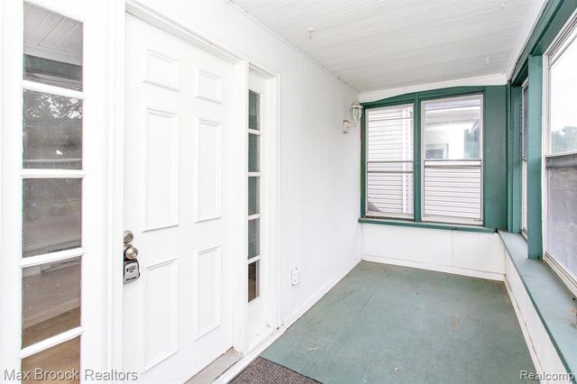 455 E Lewiston Avenue, Ferndale, MI 48220