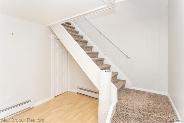 455 E Lewiston Avenue, Ferndale, MI 48220