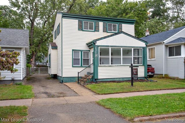 455 E Lewiston Avenue, Ferndale, MI 48220