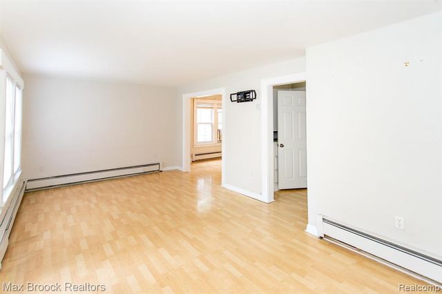 455 E Lewiston Avenue, Ferndale, MI 48220
