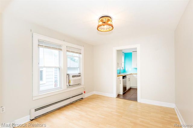 455 E Lewiston Avenue, Ferndale, MI 48220