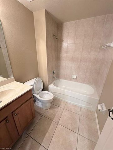 3910 Santa Barbara BLVD 204, Cape Coral, FL 33914