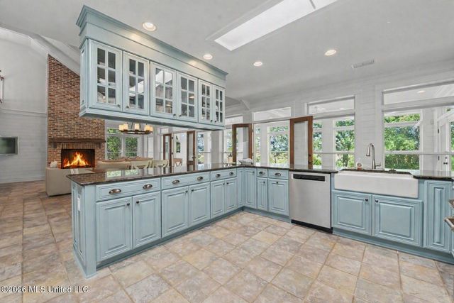 5526 Lancaster Lane, Pass Christian, MS 39571
