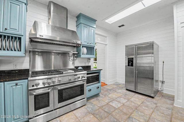 5526 Lancaster Lane, Pass Christian, MS 39571