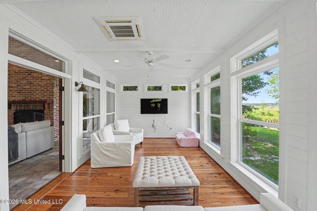 5526 Lancaster Lane, Pass Christian, MS 39571