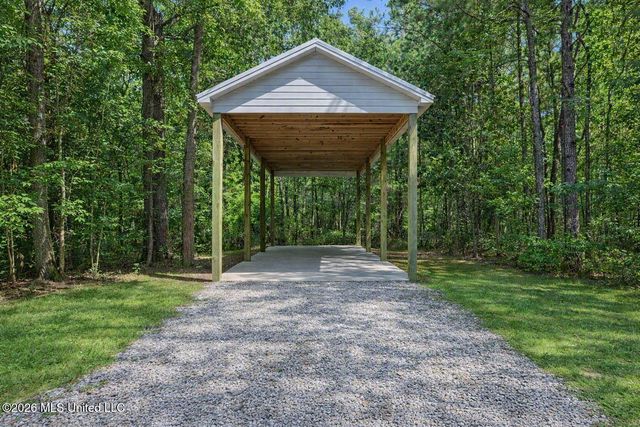 5526 Lancaster Lane, Pass Christian, MS 39571