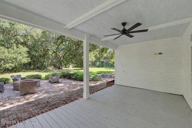 5526 Lancaster Lane, Pass Christian, MS 39571
