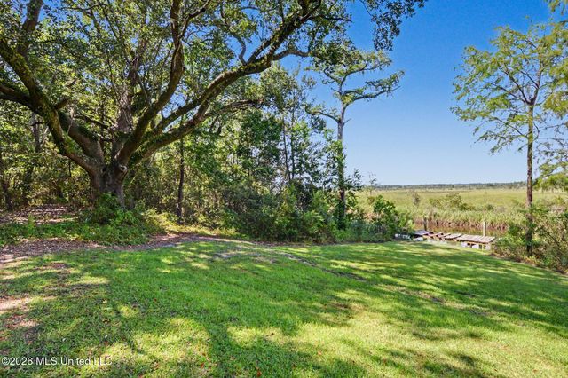 5526 Lancaster Lane, Pass Christian, MS 39571