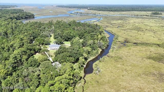 5526 Lancaster Lane, Pass Christian, MS 39571