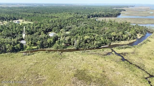 5526 Lancaster Lane, Pass Christian, MS 39571