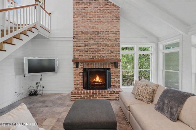 5526 Lancaster Lane, Pass Christian, MS 39571