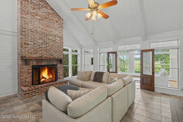 5526 Lancaster Lane, Pass Christian, MS 39571