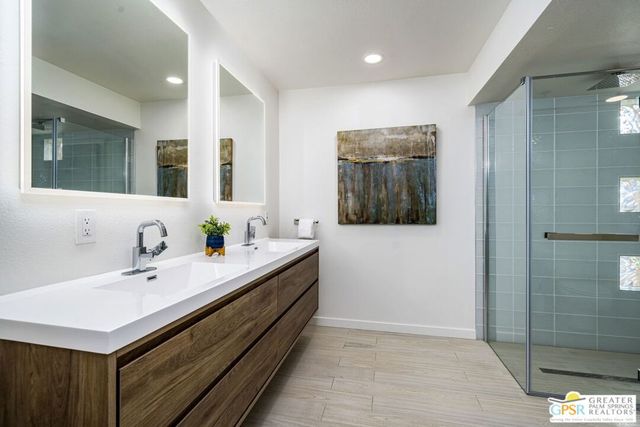 100 E Stevens Road 513, Palm Springs, CA 92262