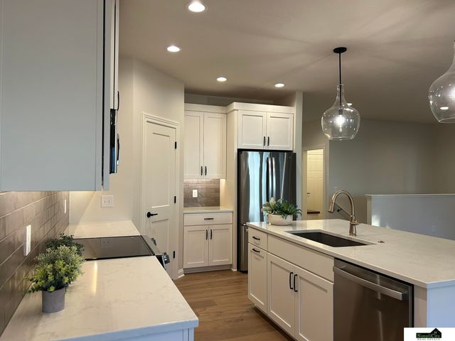 2315 S 90TH Circle, Lincoln, NE 68520