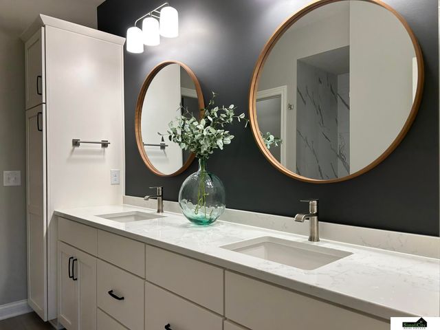 2315 S 90TH Circle, Lincoln, NE 68520