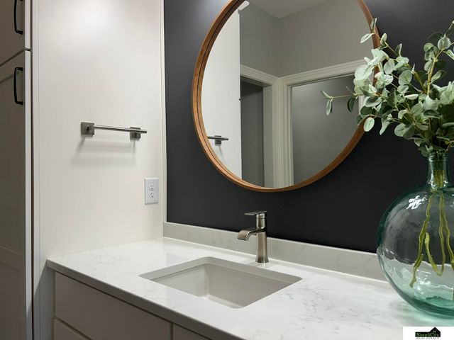 2315 S 90TH Circle, Lincoln, NE 68520