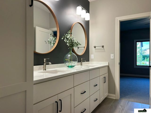 2315 S 90TH Circle, Lincoln, NE 68520