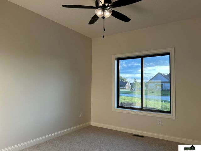 2315 S 90TH Circle, Lincoln, NE 68520