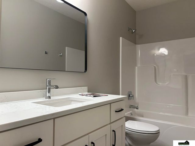 2315 S 90TH Circle, Lincoln, NE 68520